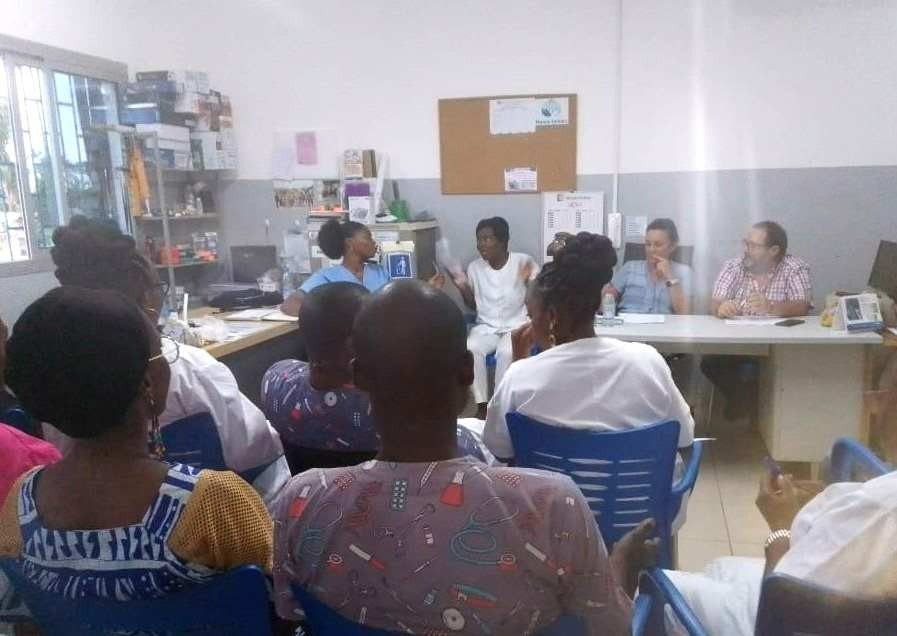 Reunión general en el centro médico Insolàfrica 